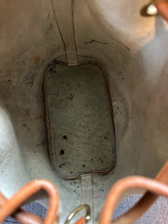 Vintage Dooney & Bourke Cream and Brown Pebble Leather Drawstring Bucket Bag - Picture 6 of 10